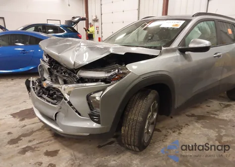 2025 Chevrolet Trax Fwd Lt из США, поврежденный, VIN KL77LHEP8SC293218